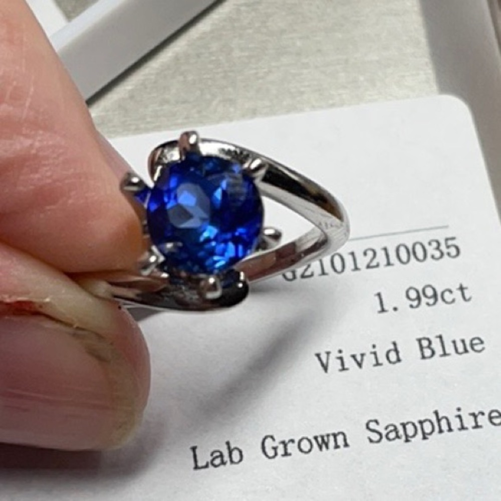 1.5ct D VVS1 Moissanite Ring - Picture 5 of 9